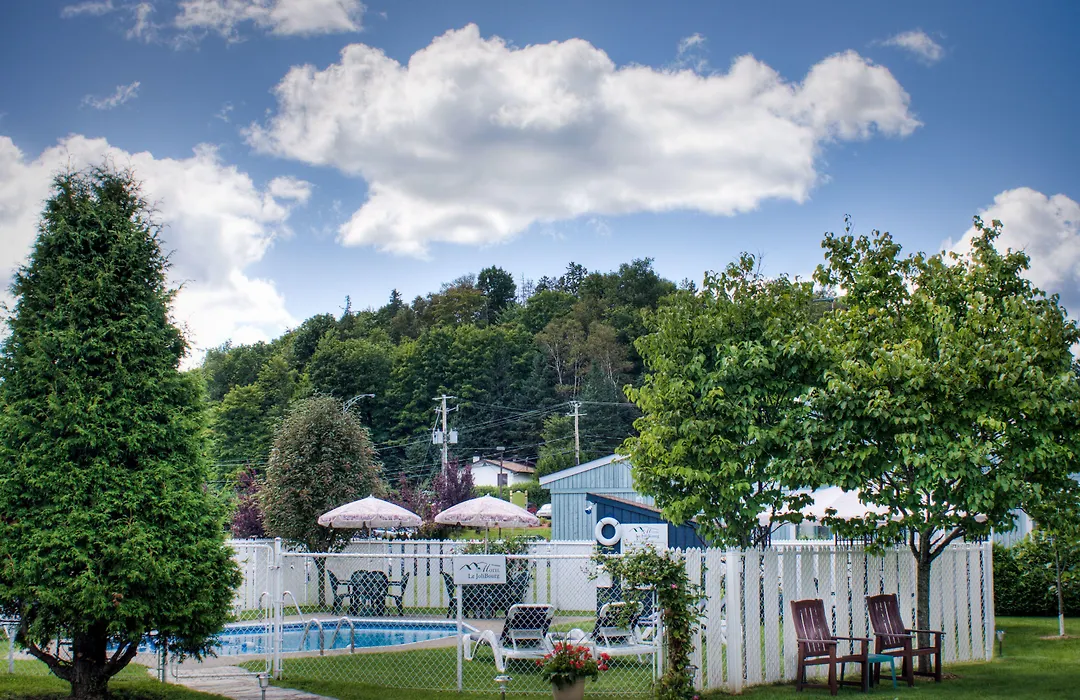 Motel Le Jolibourg-1